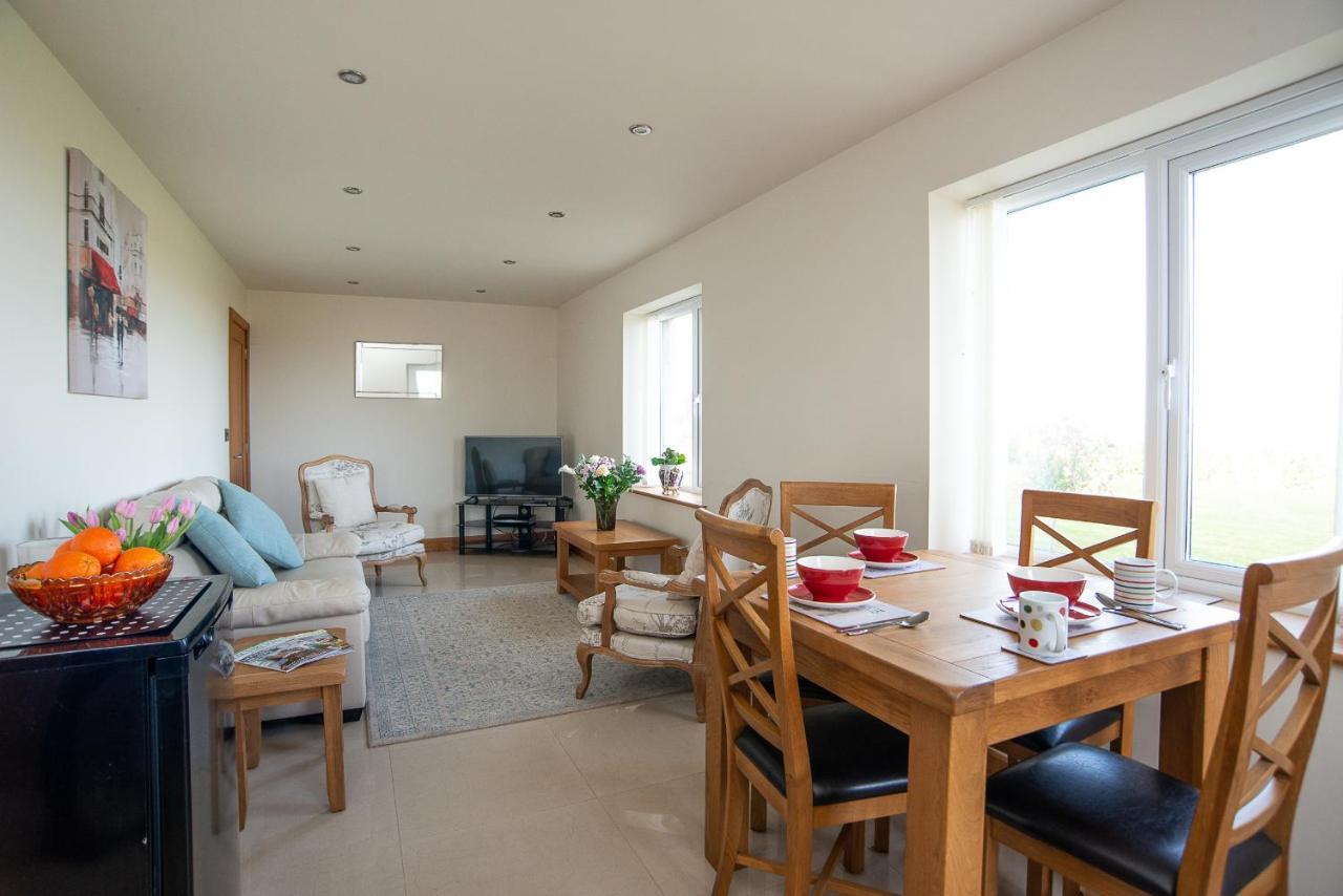 Finest Retreats - Sea Views Cottage Prestatyn Exterior photo