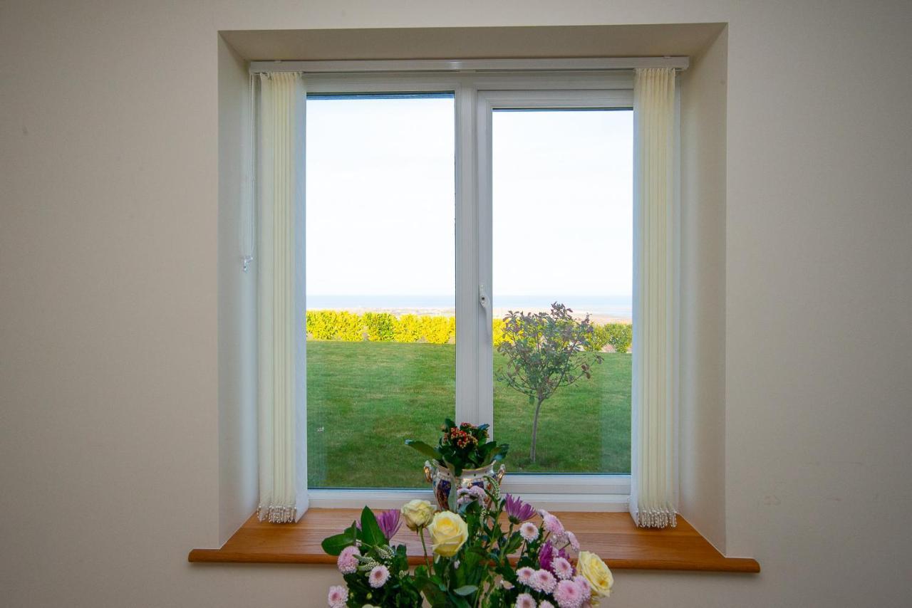Finest Retreats - Sea Views Cottage Prestatyn Exterior photo